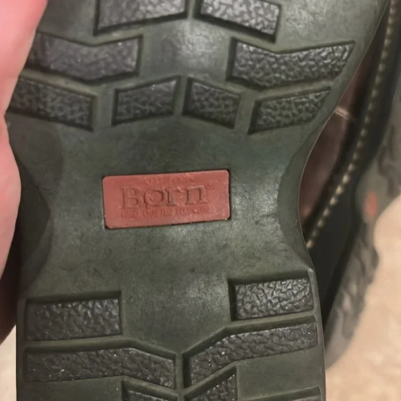 Born 7.5 women’s Brown Leather Boots - Picture 6 of 8